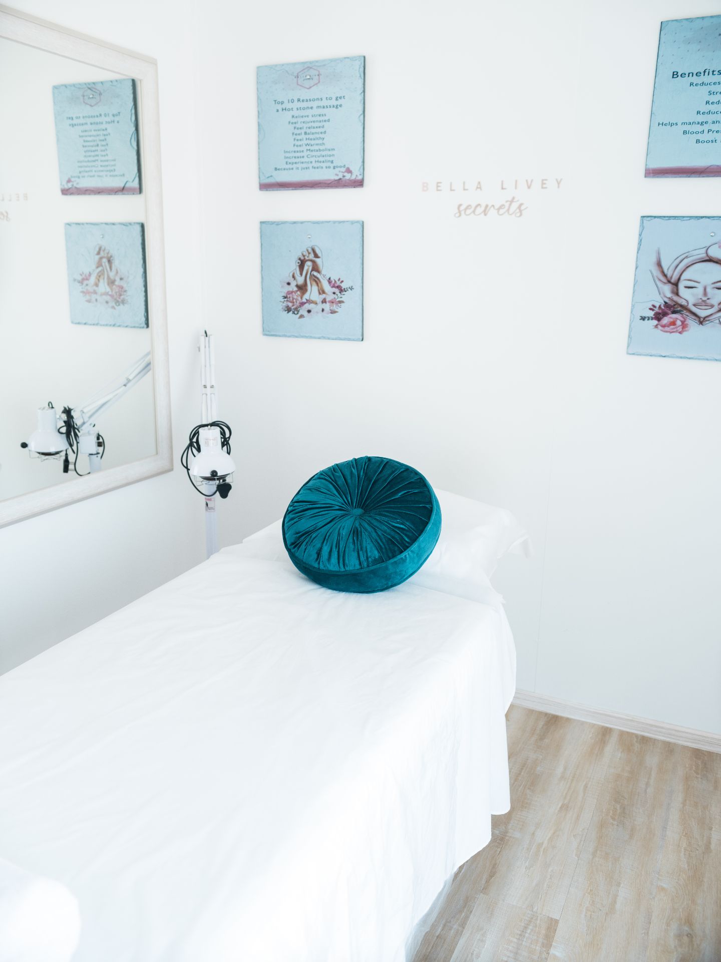 BellaLivey_023-treatment room